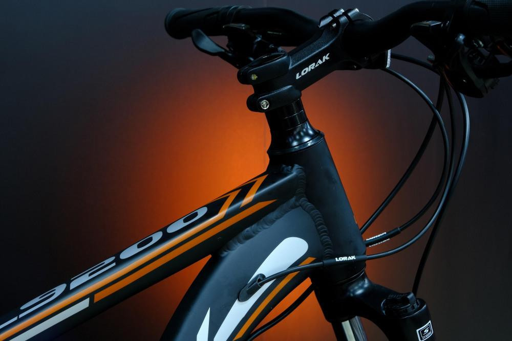 Lorak Sel 9200 Матовый Чёрный/Коричневый 19р (на раму 171-182)